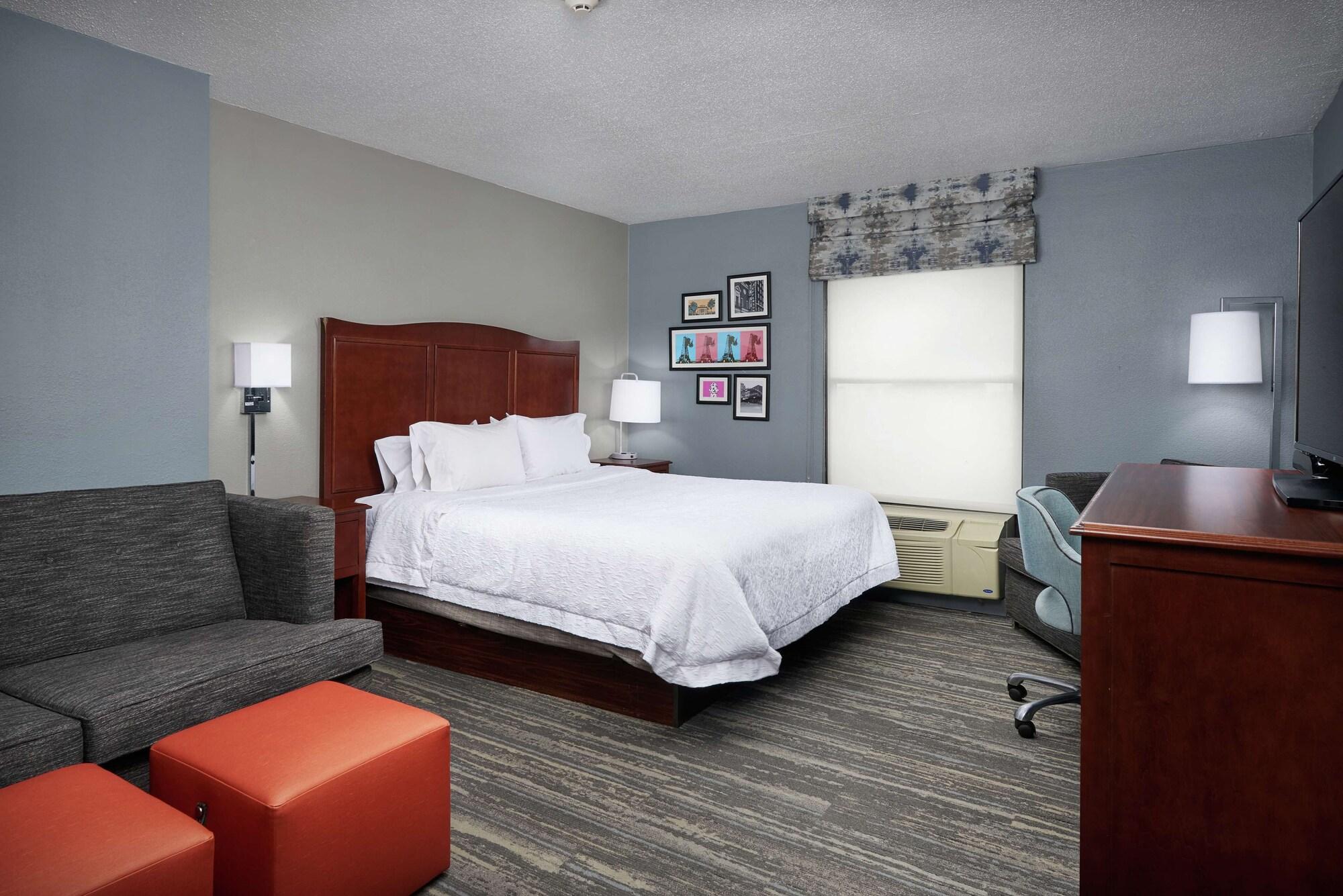 Hotel Hampton 3*